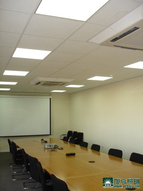 我司平板燈用于集團公司會議室